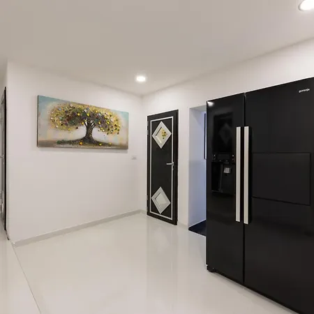 Luxury Irina With Private Heated Pool Apartmán