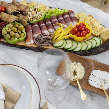 Luxury Irina With Private Heated Pool Apartmán *