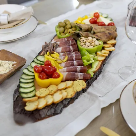 Luxury Irina With Private Heated Pool Apartmán *