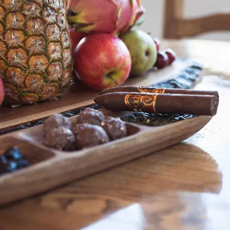 Luxury Irina With Private Heated Pool Apartmán